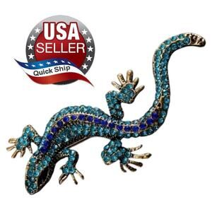 Gecko Brooch Pin • Goldtone Plated • Golden Feet •Dark & Light Blue Rhinestones